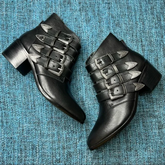 Steve Madden Billey Leather Ankle Booties in Black - Picture 2 of 9